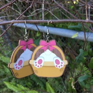 2 Sets Earrings Easter wood vintage